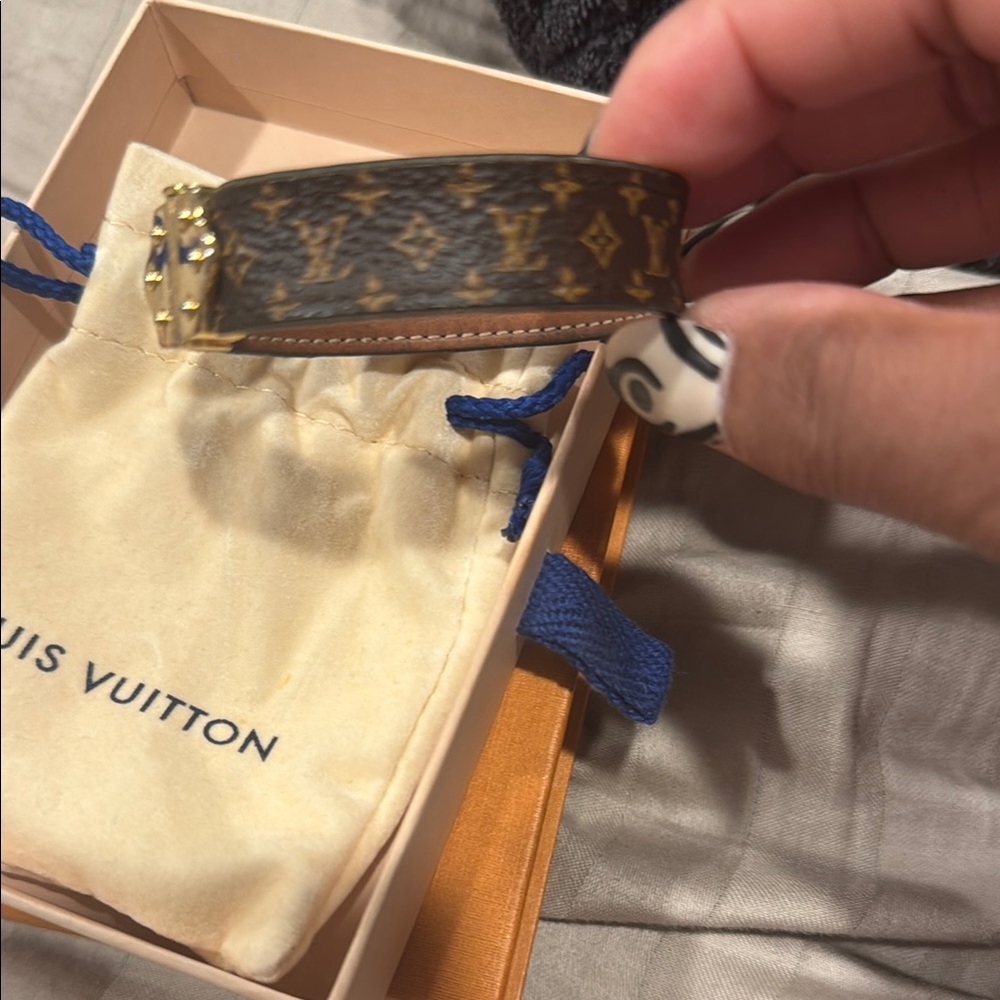 Louis Vuitton Nano Monogram Bracelet with Signature Design - Picture 5 of 8